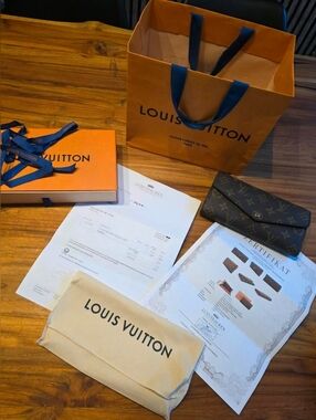 Louis Vuitton Brown Sarah Wallet